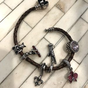 Pandora bracelet with 6 charms